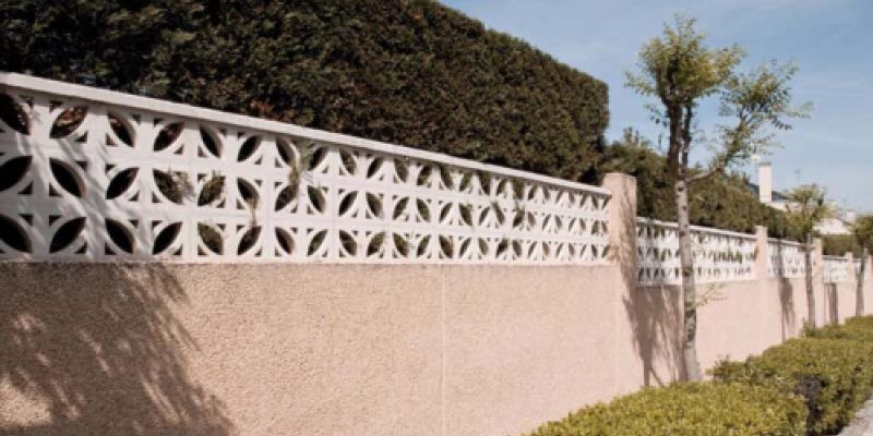 Muro separador entre fincas